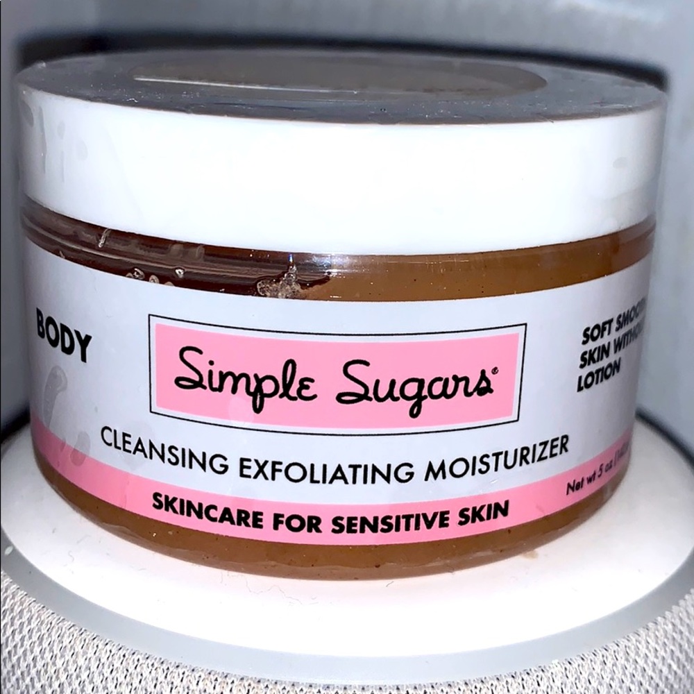 *FREE W/ PURCHASE!* Exfoliating Scrub